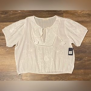 NWT LUCKY BRAND BOHO LIGHTWEIGHT SHORT SLEEVE EMBROIDERED TOP